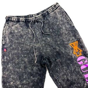 Gue88 Rising Sweatpants in Black Wash